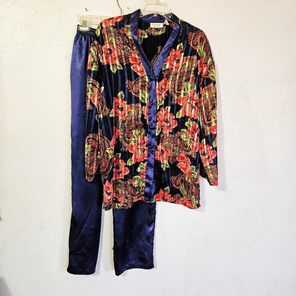 Vintage Victoria's Secret Gold Label Feminine 2 PC Pajama Set Size M